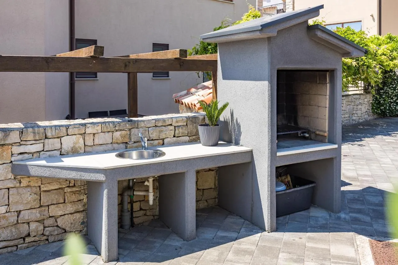 Villa Val Di Bora - Moderne 4 Sterne Ferienvilla Mit Pool, Meerblick, Grill Liznjan