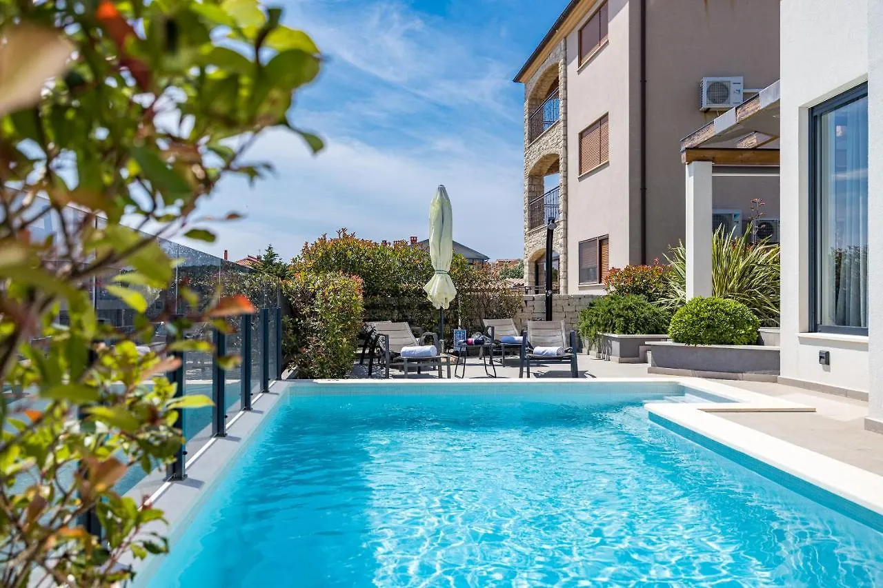 Villa Val Di Bora - Moderne 4 Sterne Ferienvilla Mit Pool, Meerblick, Grill Liznjan 0*,