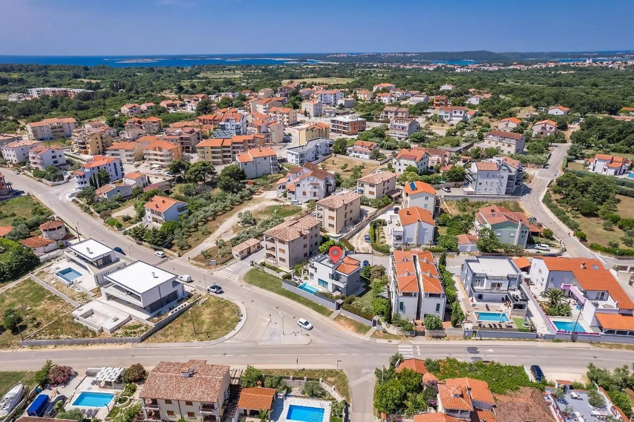 Villa Val Di Bora - Moderne 4 Sterne Ferienvilla Mit Pool, Meerblick, Grill Liznjan